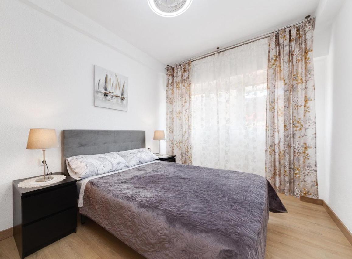 Comfortable Apartment With Wi-Fi Alicante Eksteriør billede
