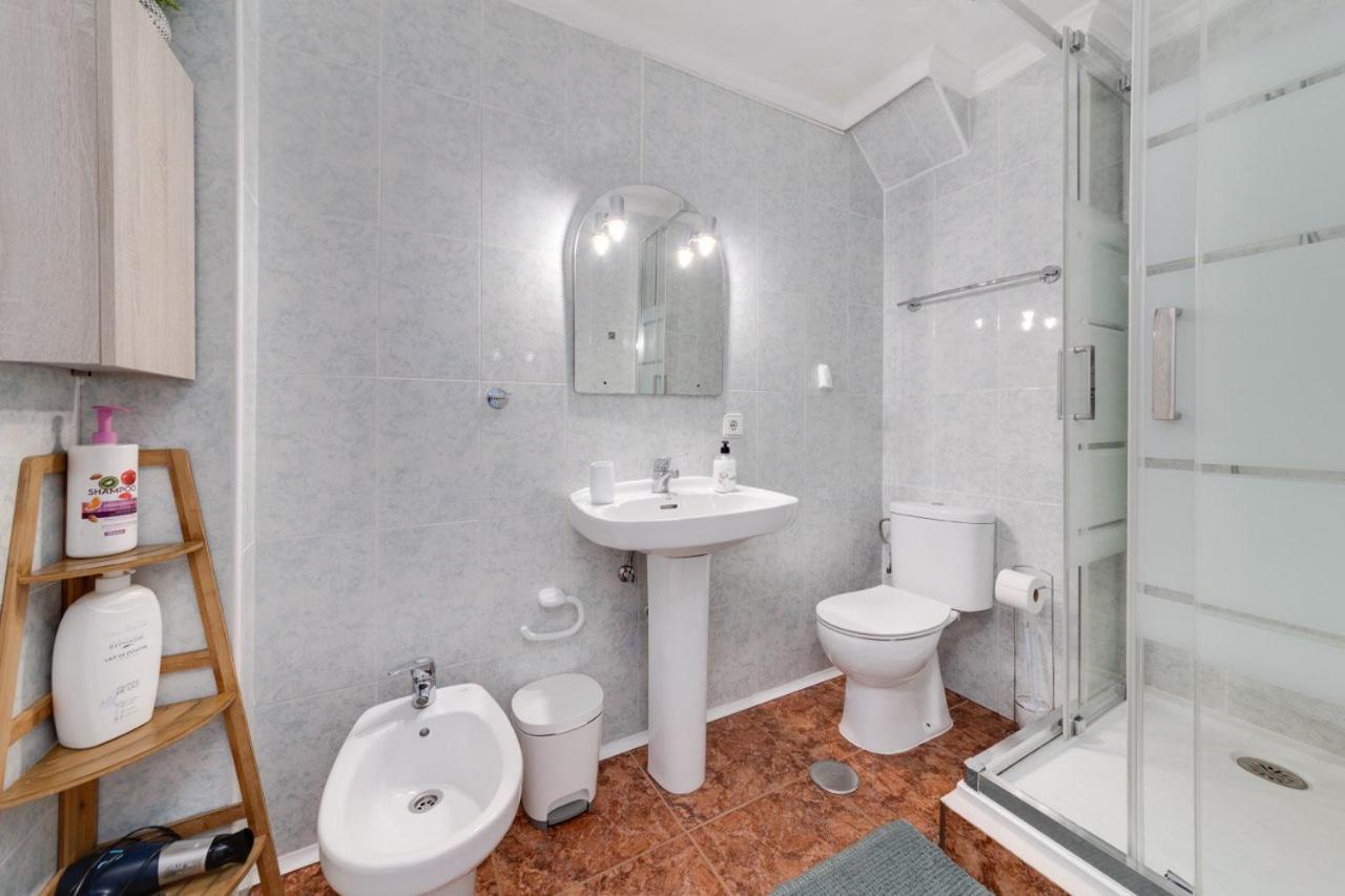 Comfortable Apartment With Wi-Fi Alicante Eksteriør billede